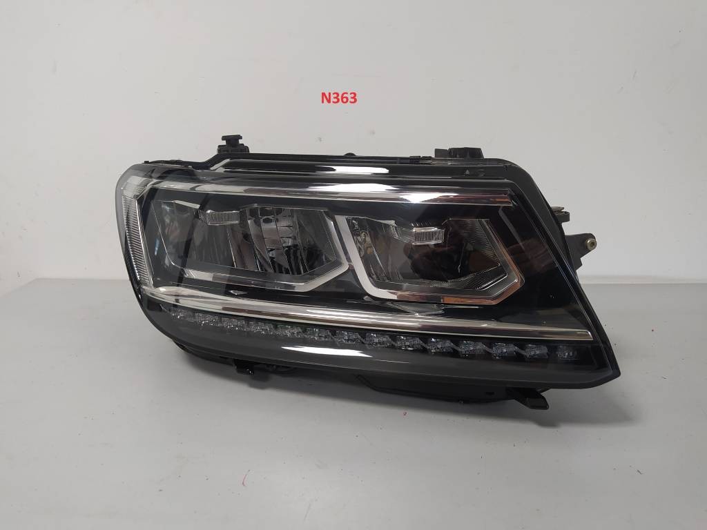 Pravé predné svetlo VW Tiguan II 2 5N FULL LED