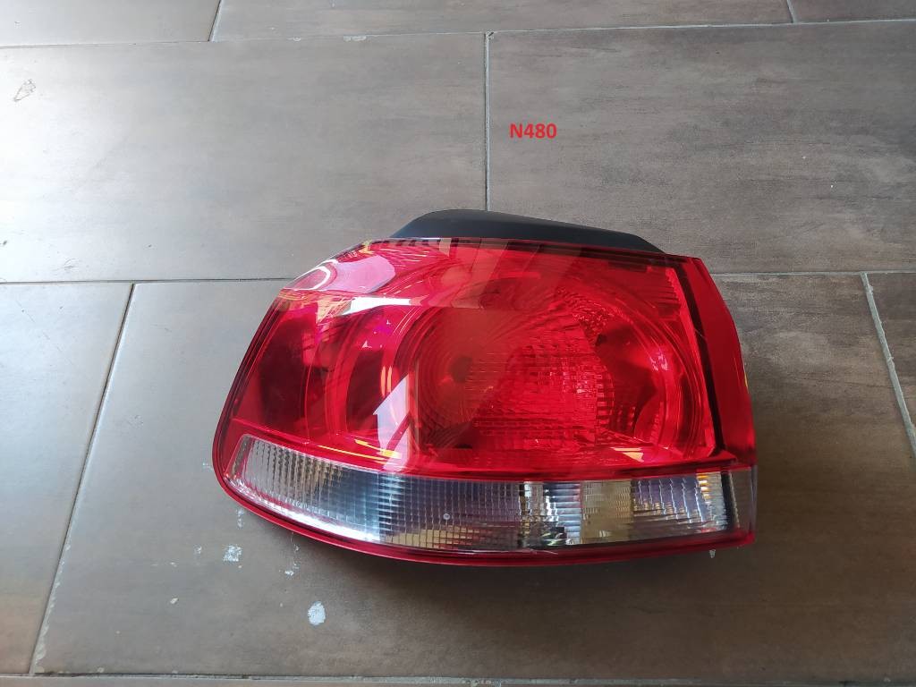Ľavé zadné svetlo VW Volkswagen Golf VI 6 5K HB