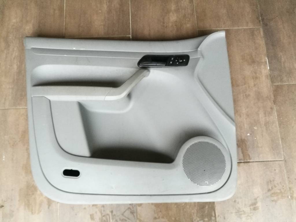 Ľavý tapacír dverí Volkswagen VW CADDY 2K 10-