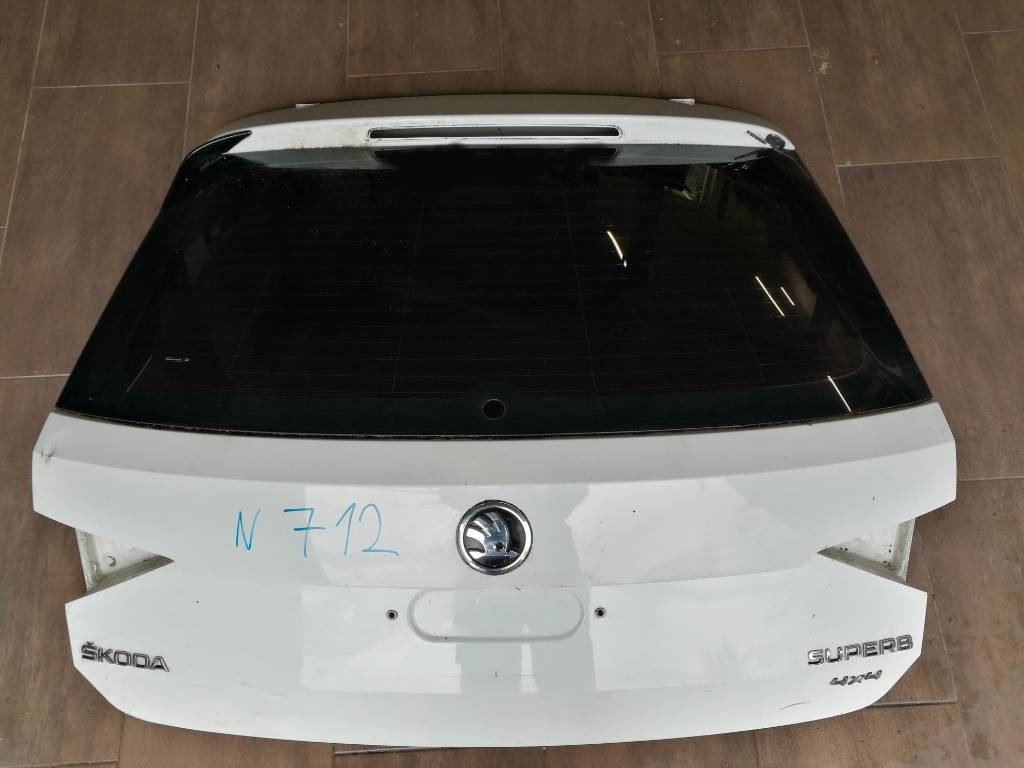 Zadná kapota kufor Škoda Superb III 3 3V COMBI
