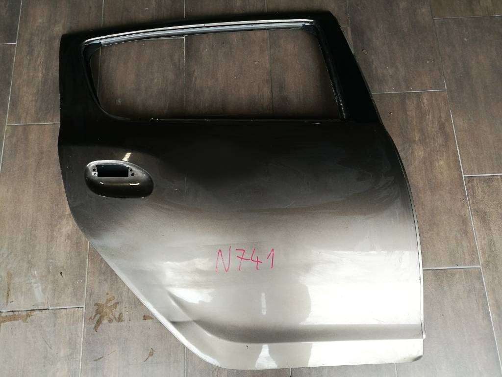Pravé zadné dvere DACIA SANDERO II 12-18