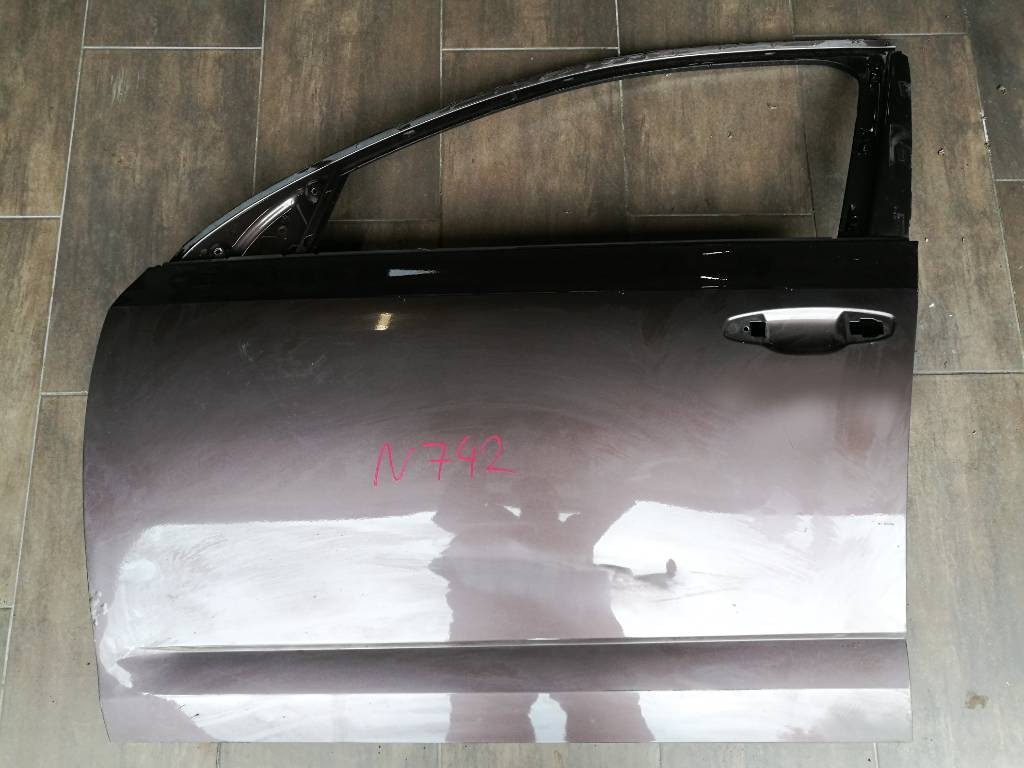 Ľavé predné dvere Škoda Octavia III 3 5E