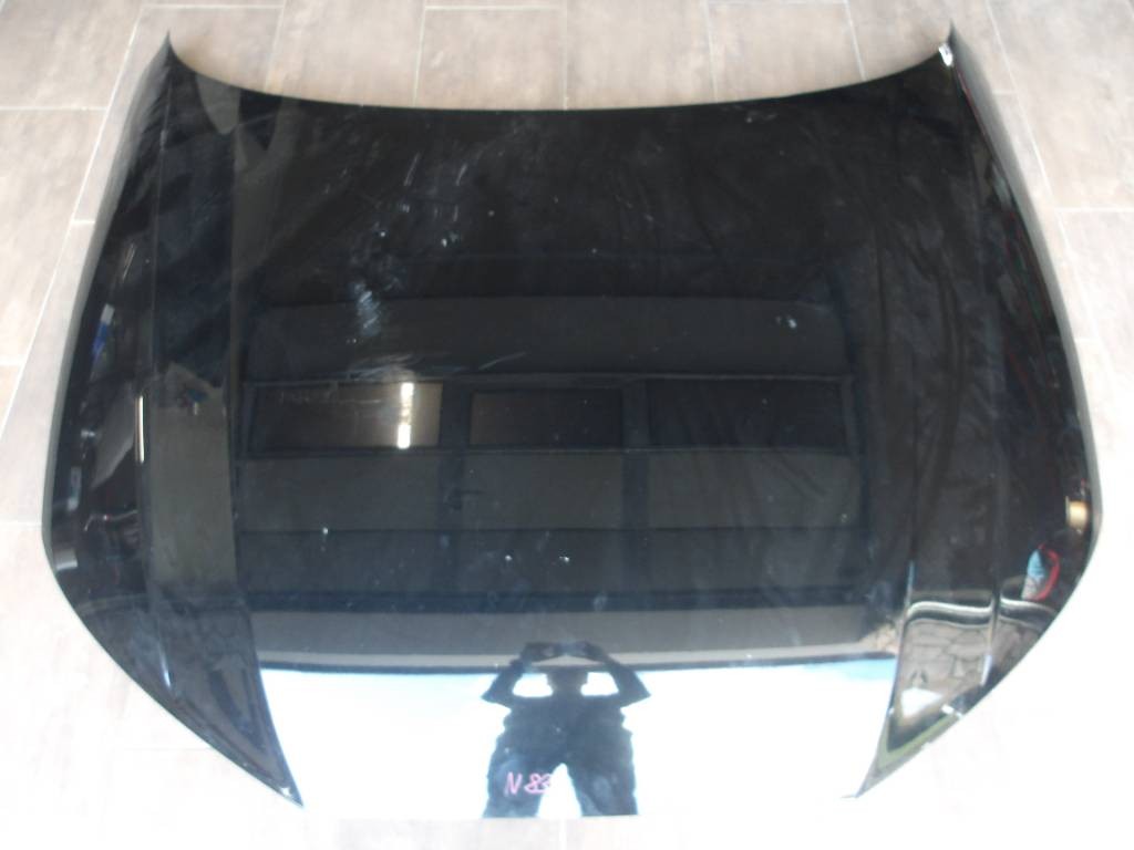 Predná kapota Audi A4 B9 8W