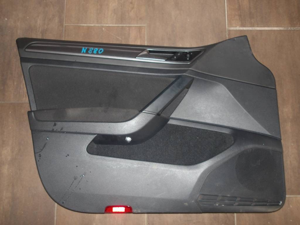Ľavý predný tapacír dverí VW Golf VII 7 5G COMBI