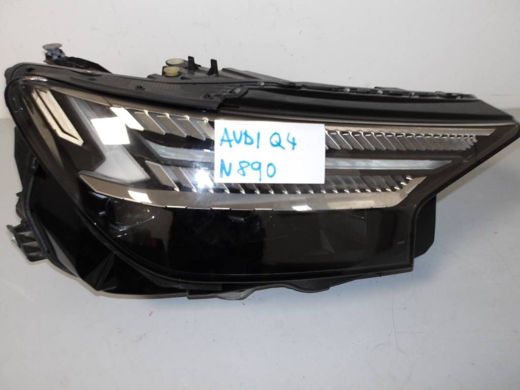 Pravé predné svetlo AUDI Q4 E-TRON FULL LED MATRIX