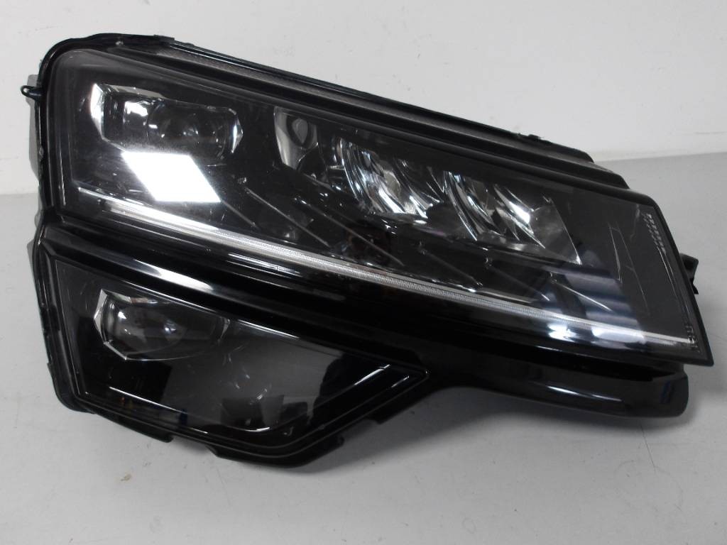 Pravé predné svetlo Škoda Kodiaq FULL LED 566