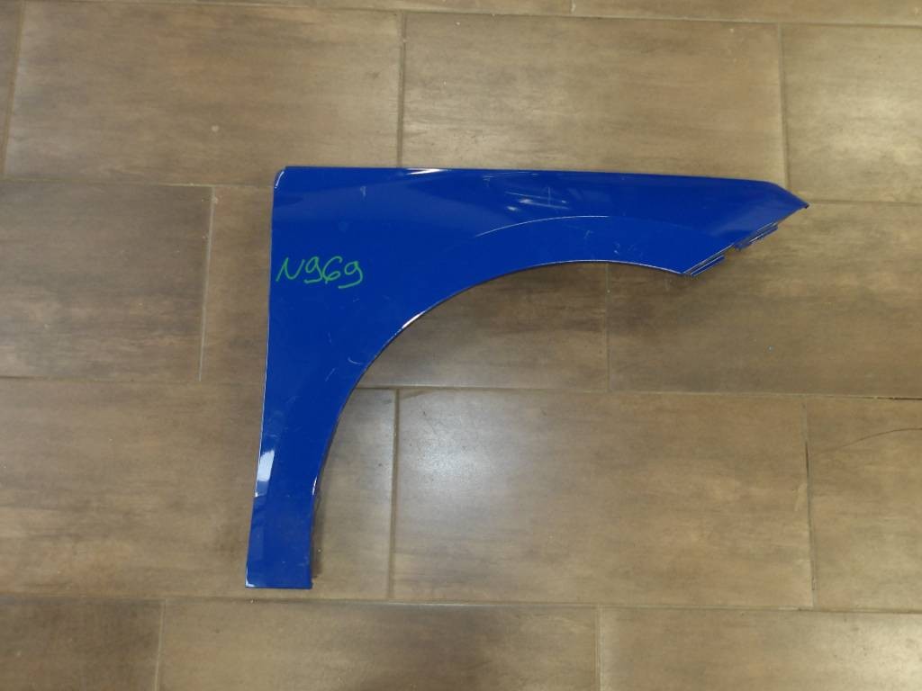 Pravý predný blatník Škoda Kamiq 658