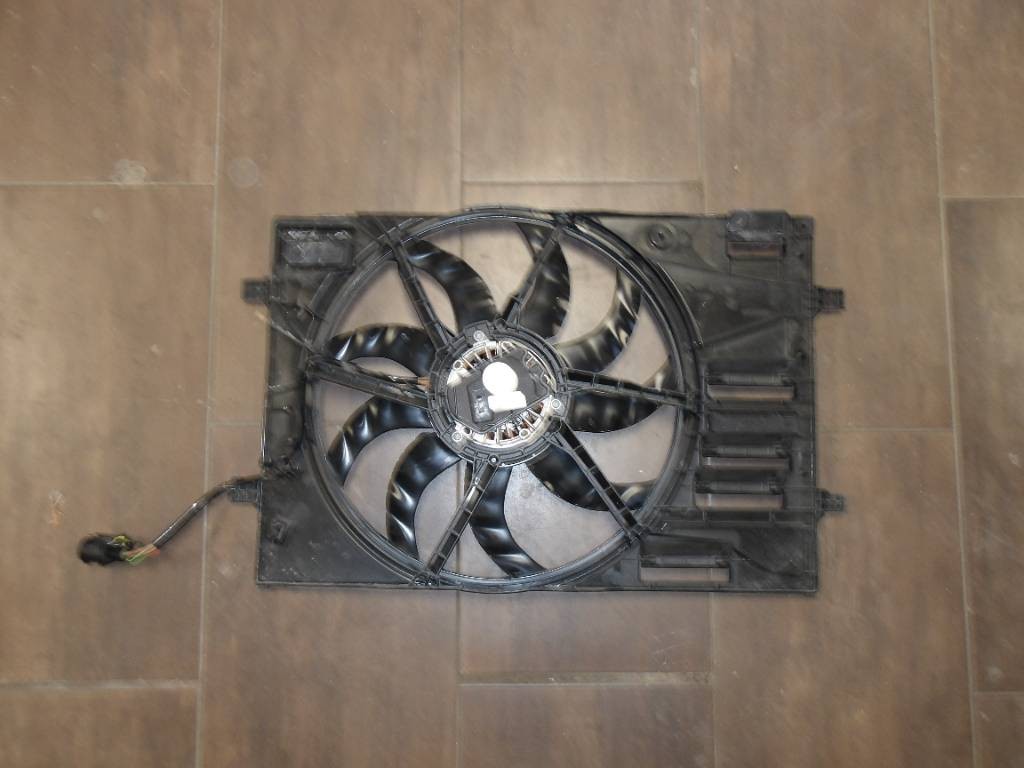 Chladič ventilátor vody VW ŠKODA AUDI SEAT 1.5 TSI