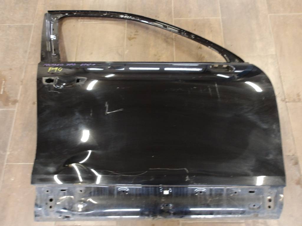 Pravé predné dvere Touareq 7P0 2010->