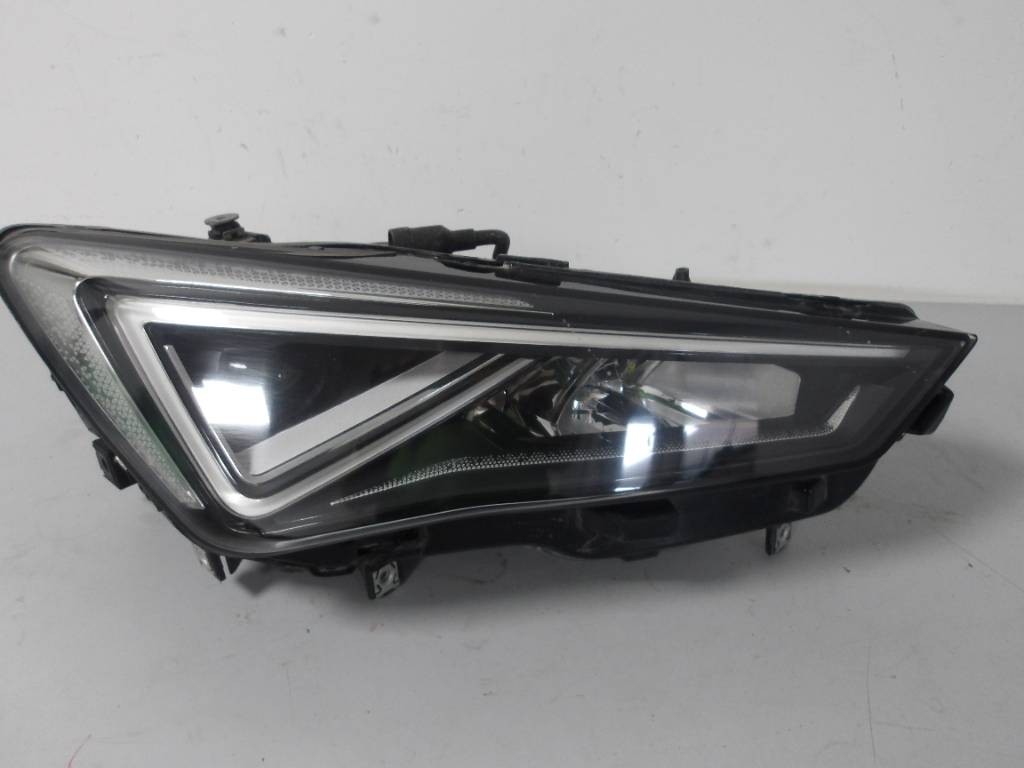 Predné Pravé Svetlo Seat Tarraco 5EJ Full Led