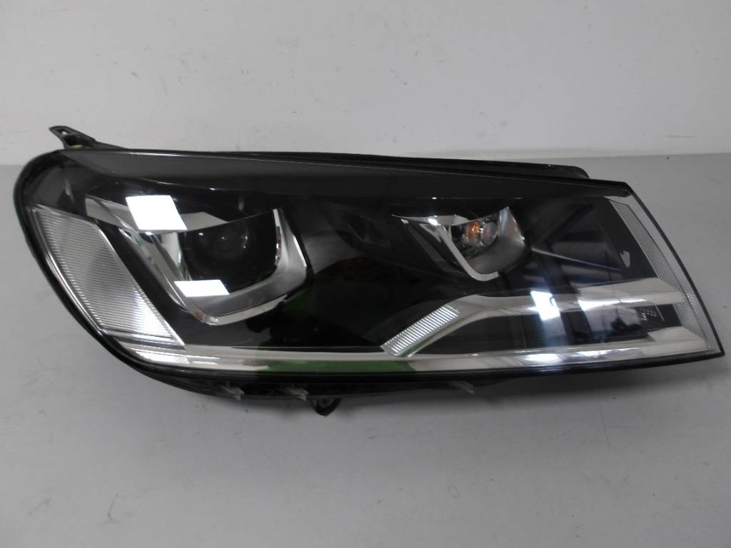 Predné Pravé Svetlo VW Touareg Xenon Bi-Xenon LIFT