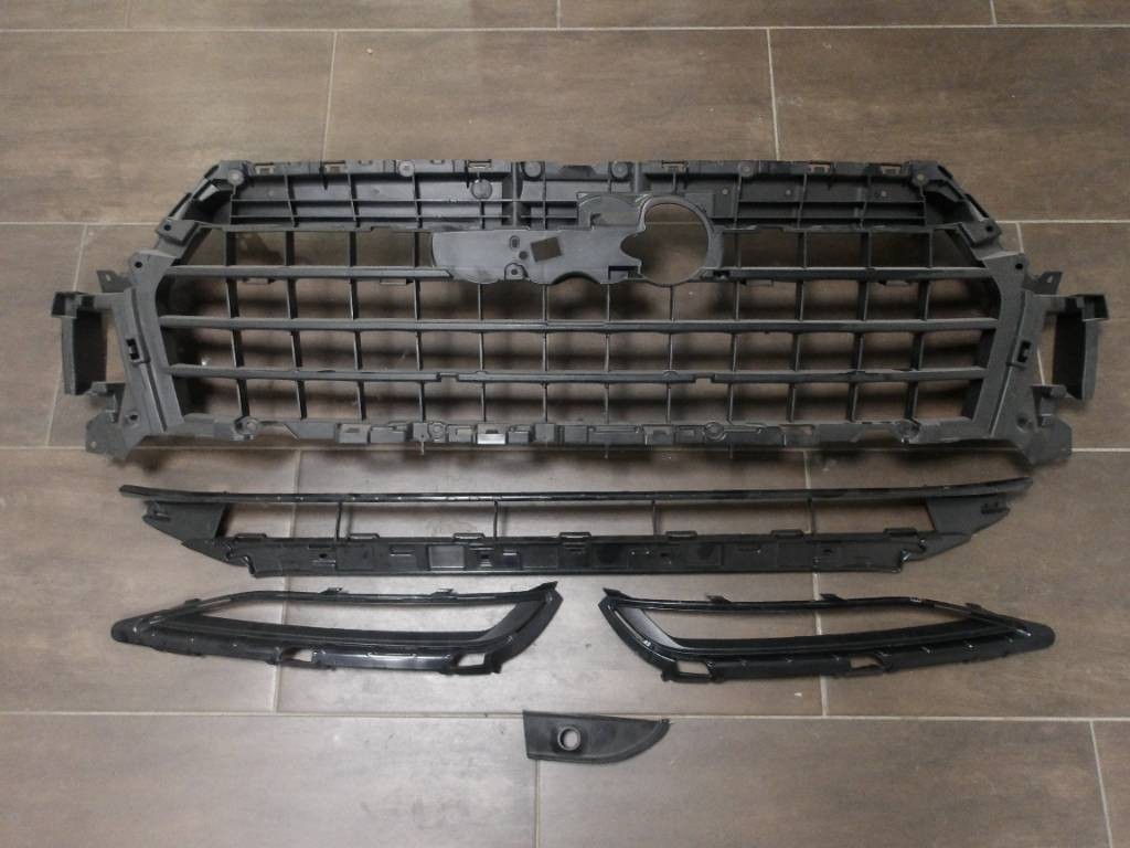 Výstuha Masky Nárazníka Q7 SQ7 4M0