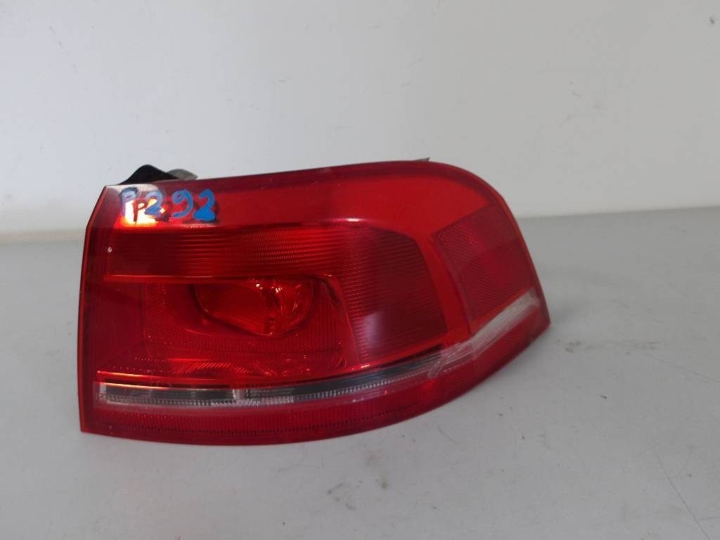 Pravé zadné svetlo VW Volkswagen Passat B7 COMBI
