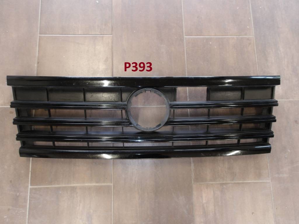 Maska mriežka VW VOLKSWAGEN TOUAREG 3 III 760