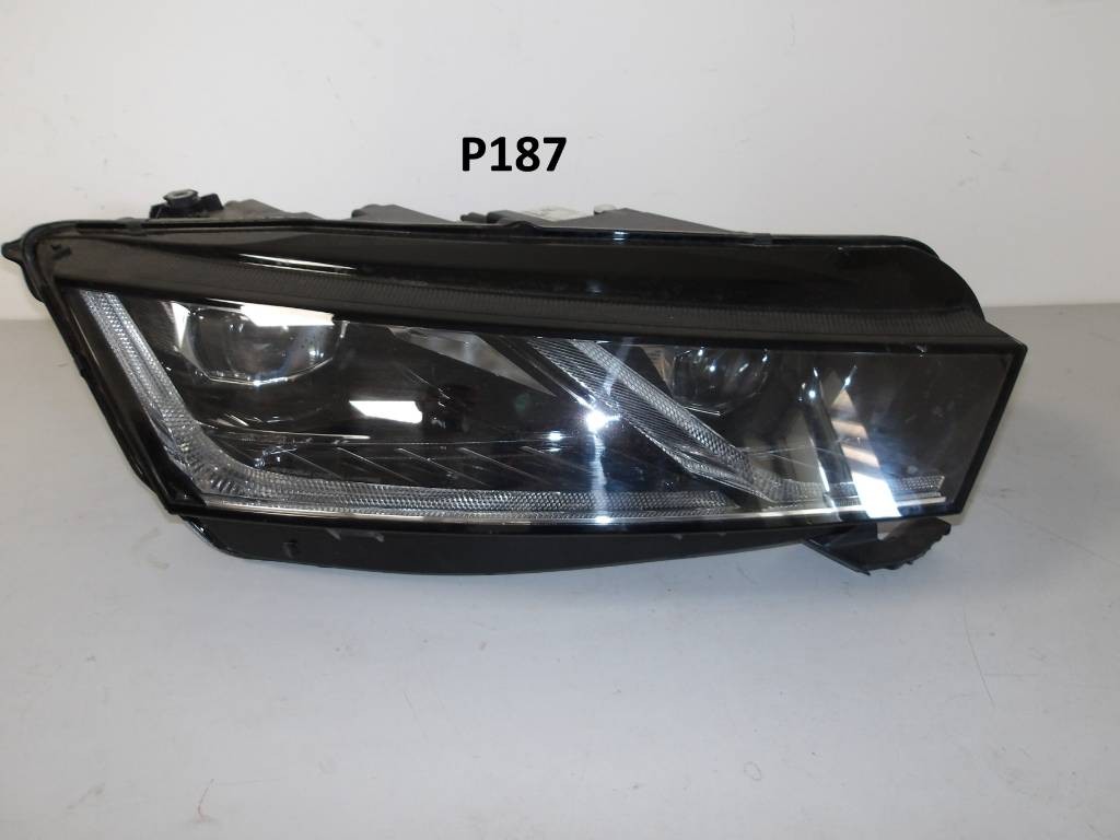Pravé predné svetlo Škoda Octavia IV 4 FULL LED