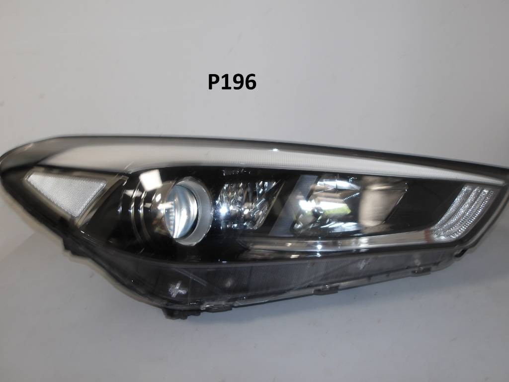 Pravé predné svetlo Hyundai Tucson II 2 2015