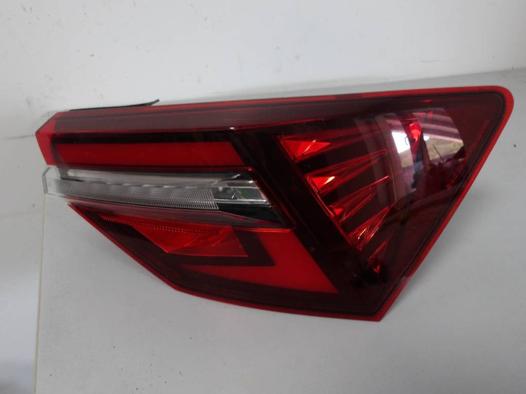 Zadné pravé svetlo Škoda Karoq facelift 2017-