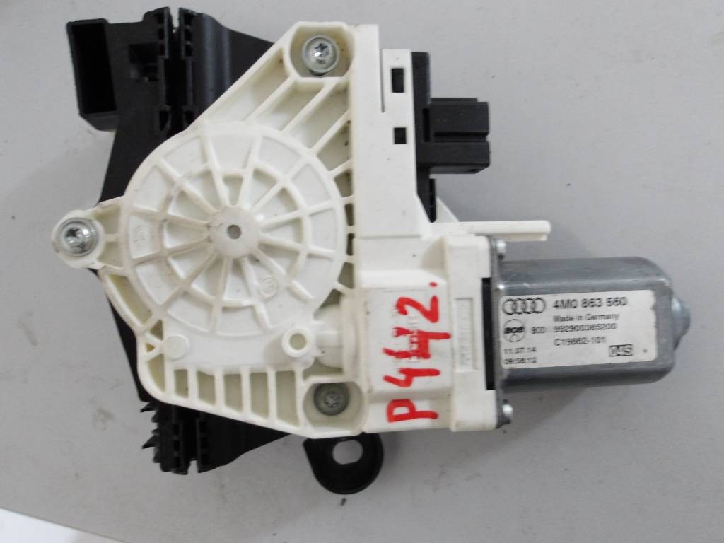 Motorček veka kufra Audi Q7 4M 4M0