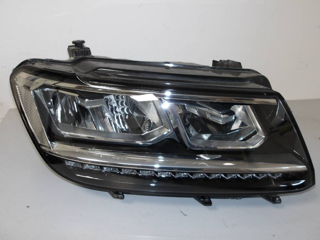 Predné pravé svetlo VW tiguan II  5N 5NB