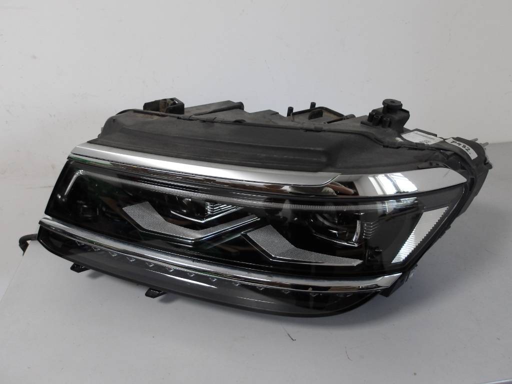 Predné ľavé svetlo VW tiguan II 5N