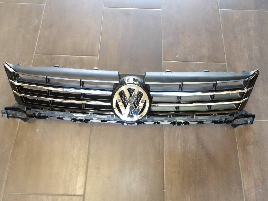 Predná mriežka VW Touran 2010-2015 maska