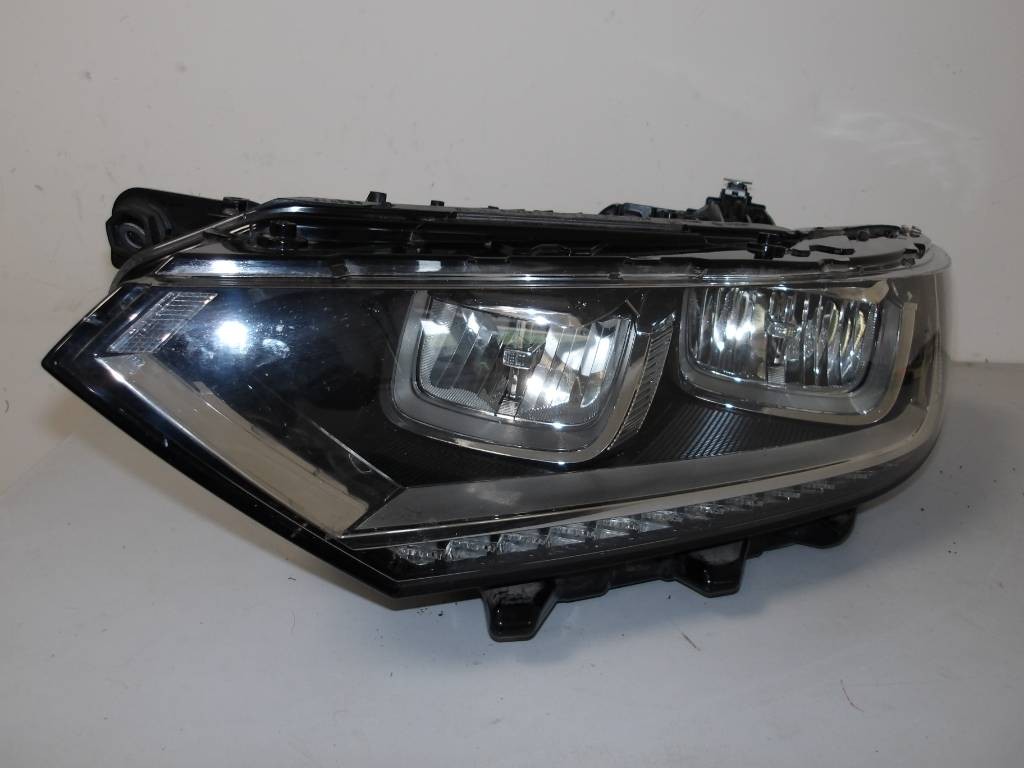 Predné ľavé svetlo VW Passat B8 2014-2019