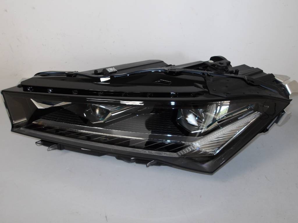 Predné ľavé svetlo Škoda Superb IV Full Led Matrix