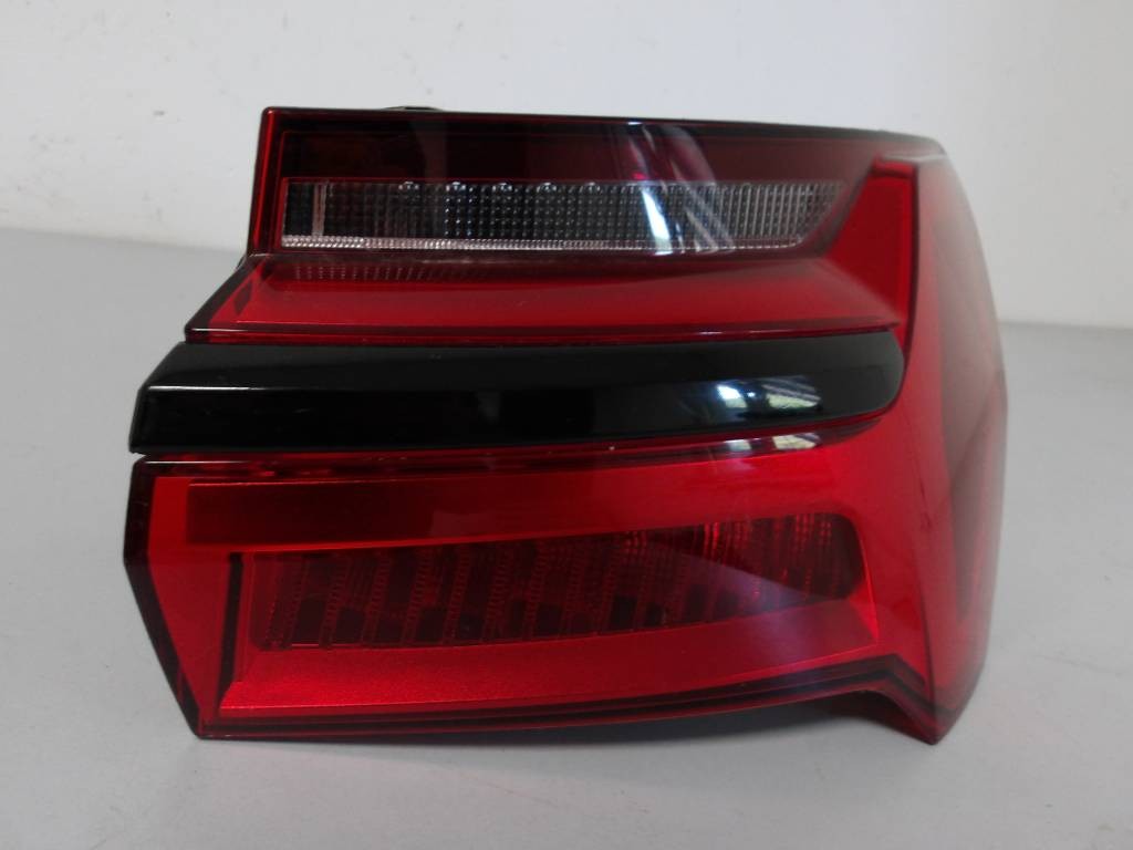 Pravé zadné svetlo Audi A6 C8 4K sedan LED