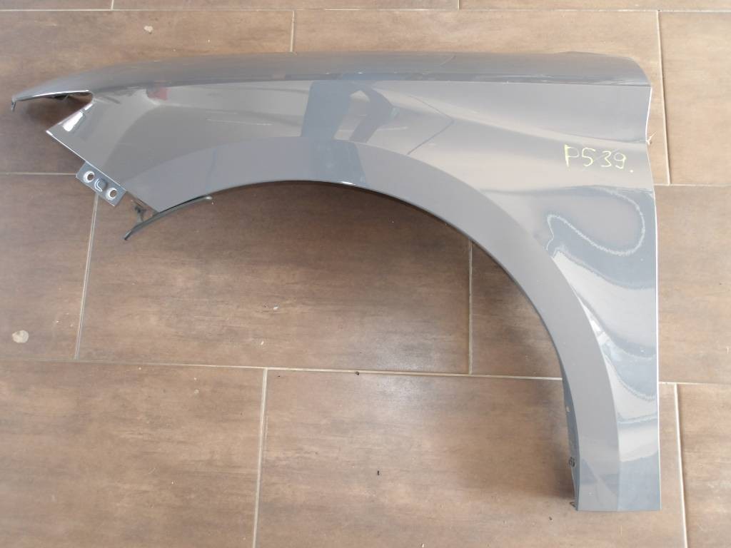 Predný ľavý blatník Seat Leon IV 4