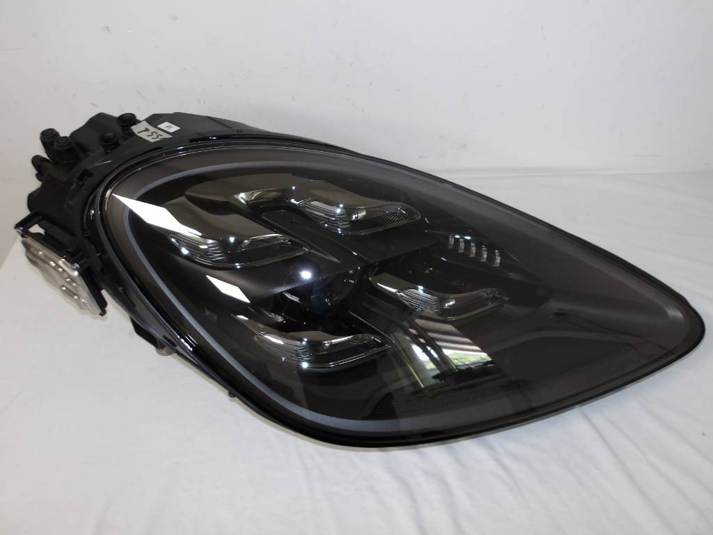 Predné pravé svetlo Porsche Cayenne 9Y0 Full LED