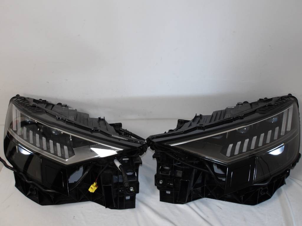 Svetlomety audi Q8 Matrix 4M8 4M