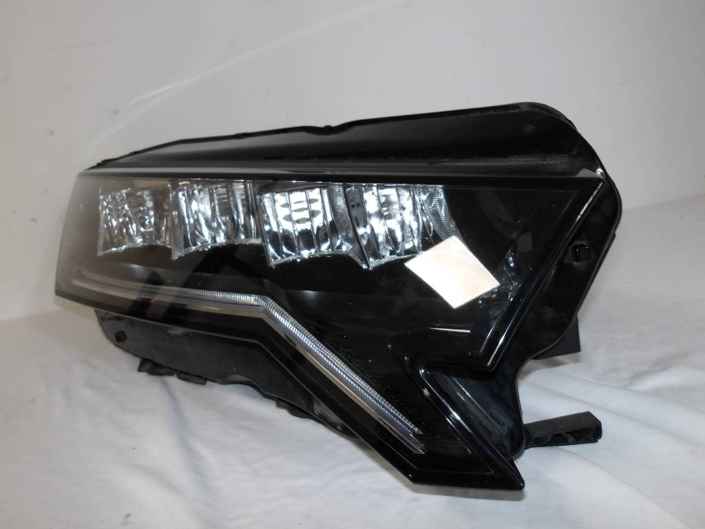 Predné pravé svetlo Škoda Octavia IV 4 Full LED 5E