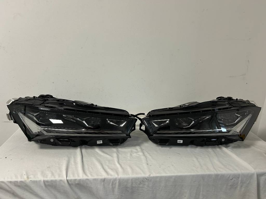Predné svetlá Škoda Superb IV 4  full LED