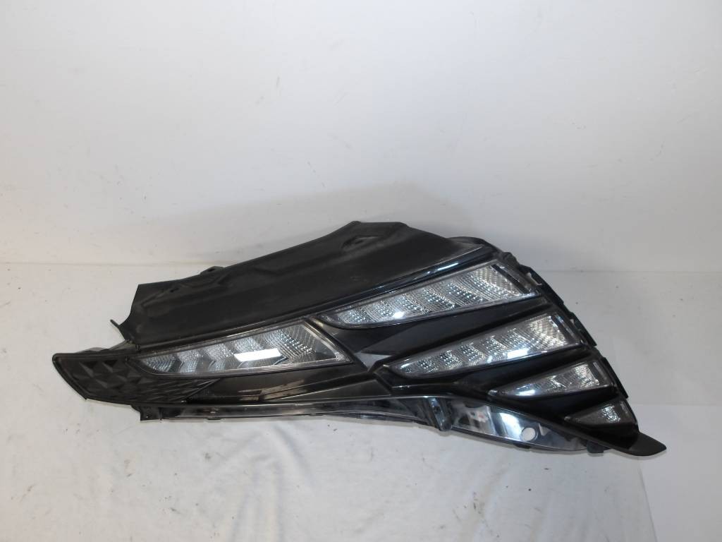 PRAVÉ PREDNÉ SVETLO HYUNDAI TUCSON IV 4 FULL LED