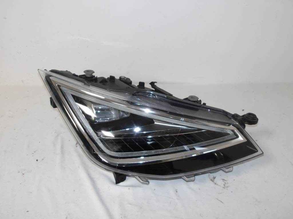 PRAVÉ PREDNÉ SVETLO SEAT IBIZA V 5 6F1 FULL LED