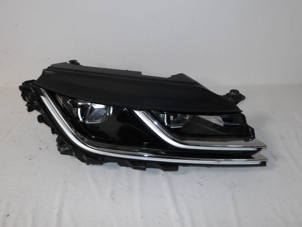 PRAVÉ PREDNÉ SVETLO VOLKSWAGEN ARTEON 3H 17 - 20