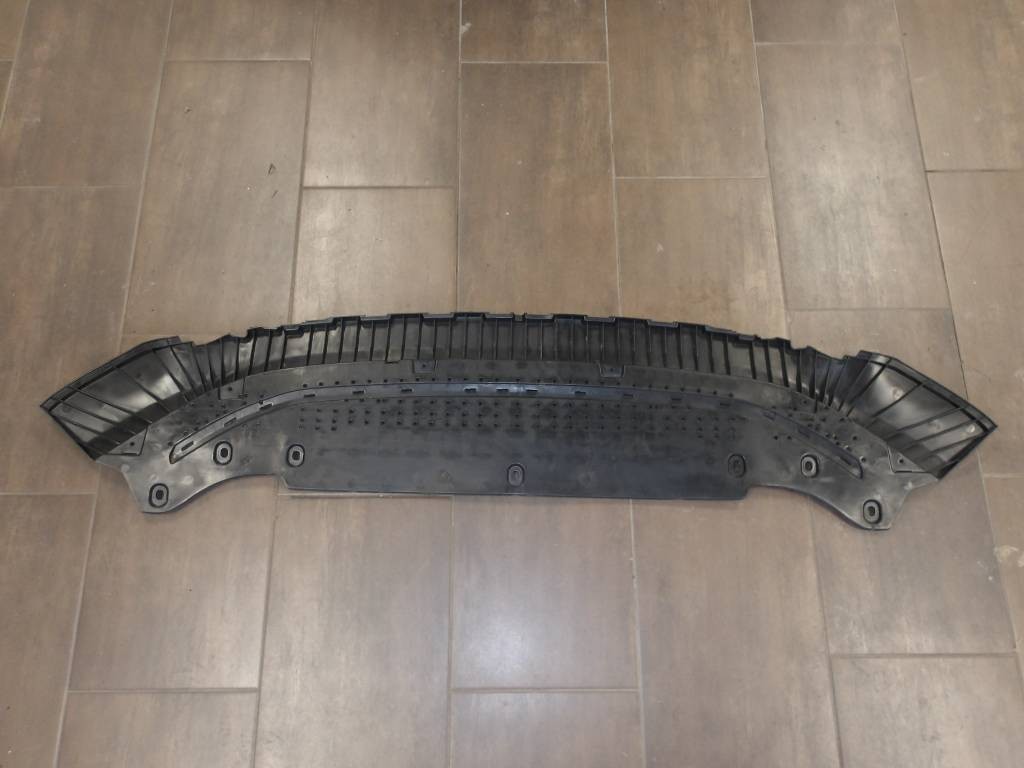 AUDI A8 D4 KRYT MOTORA