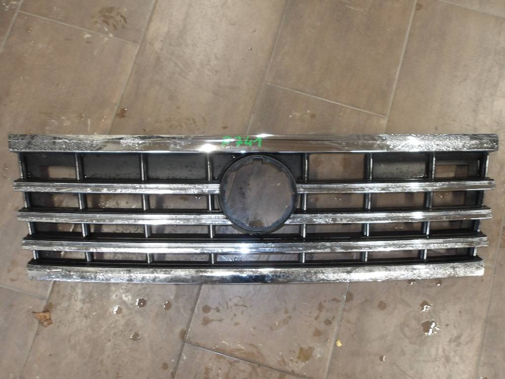 MASKA MRIEŽKA VOLKSWAGEN TOUAREG III 3