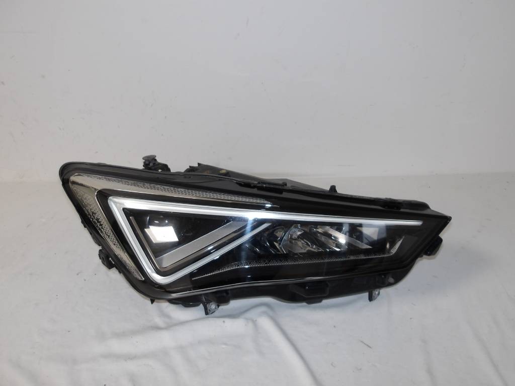 PRAVÉ PREDNÉ SVETLO SEAT TARRACO FULL LED