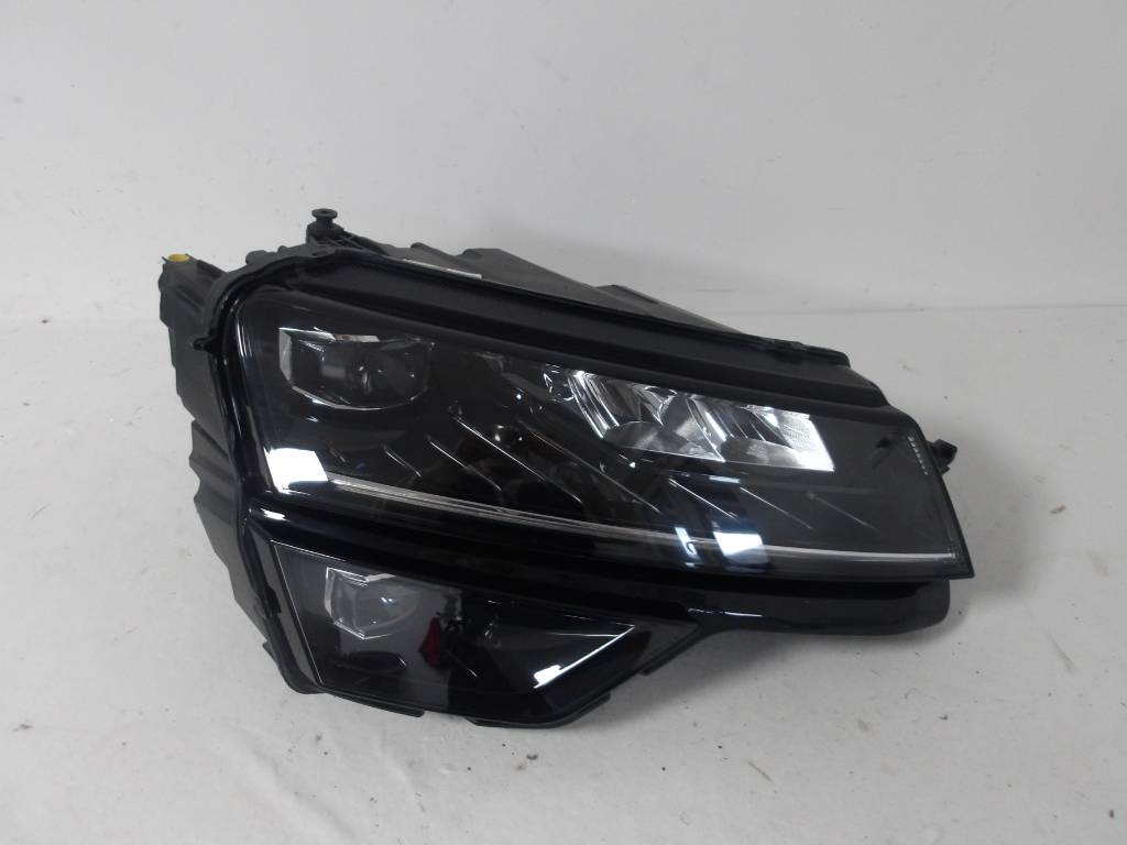 PRAVÉ PREDNÉ SVETLO ŠKODA KAROQ FULL LED 17 - 21
