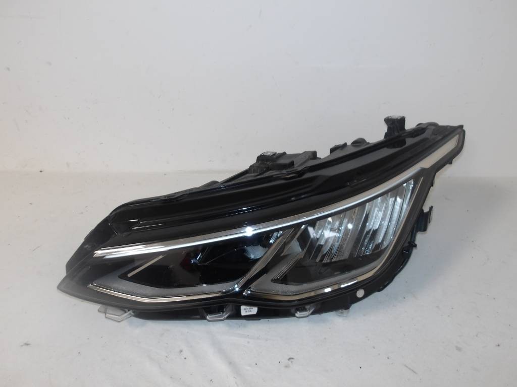 ĽAVÉ PREDNÉ SVETLO VW GOLF 8 VIII FULL LED