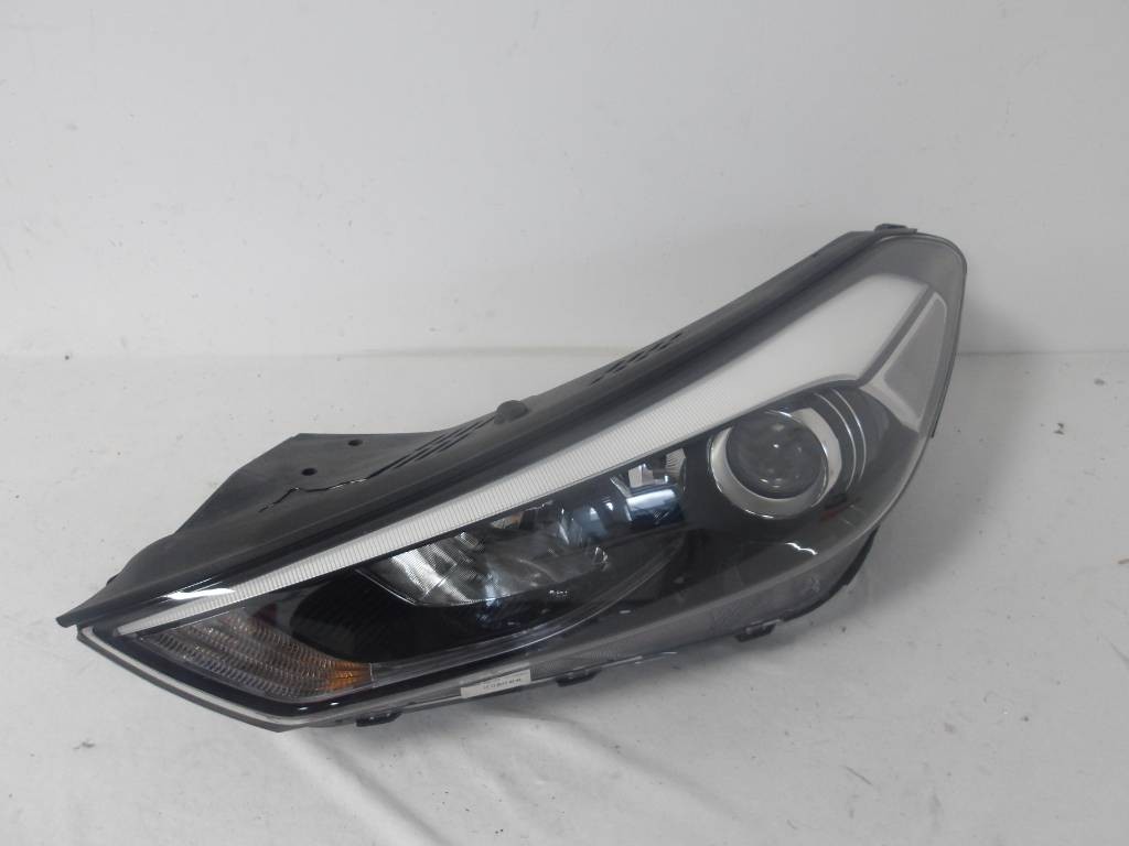 ĽAVÉ PREDNÉ SVETLO HYUNDAI TUCSON III 3