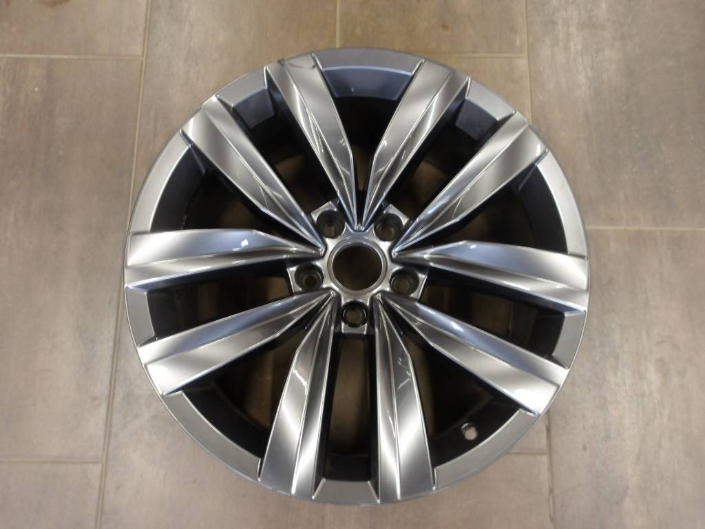 Hliníkový disk VW Arteon 3G8 Passat B8 Alltrack