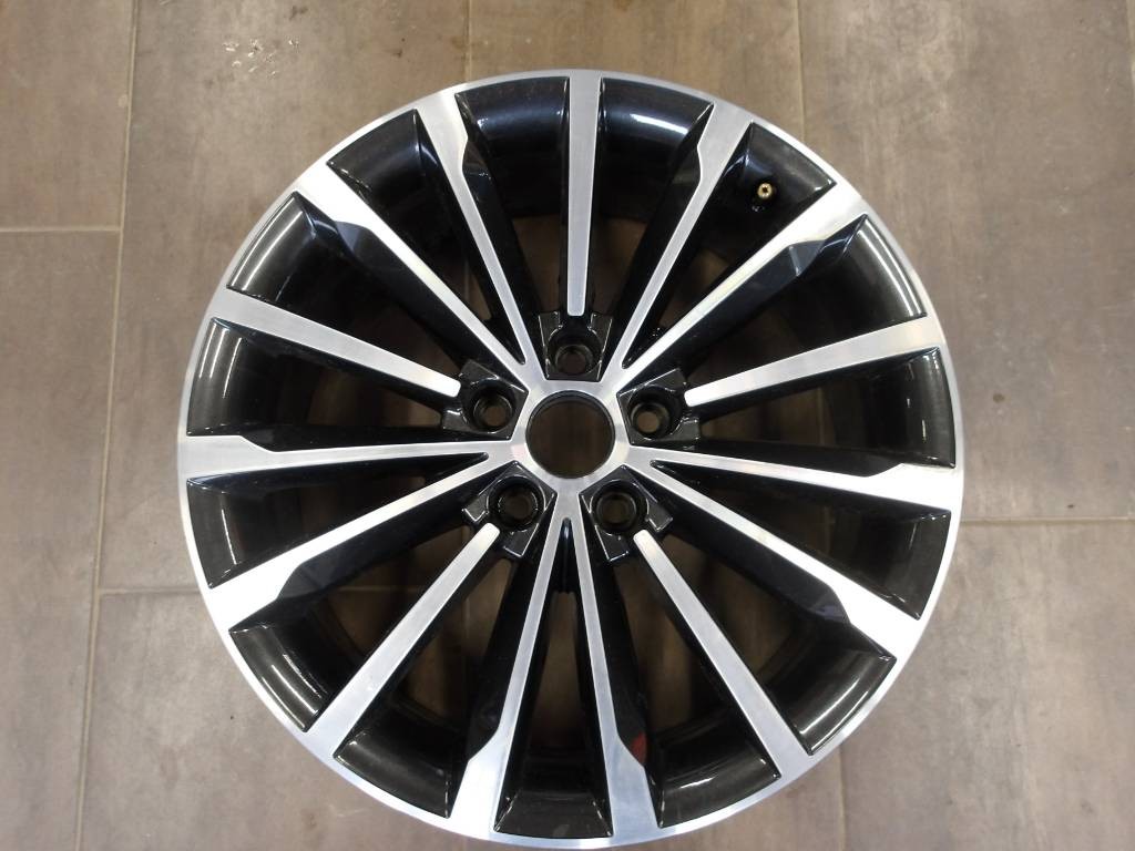 Hliníkový disk Škoda OE TRINITY 18"
