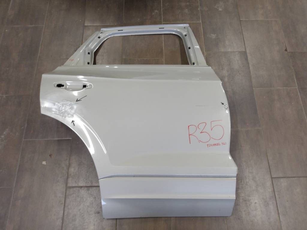 Pravé zadné dvere VW Volkswagen Touareg III 3 760