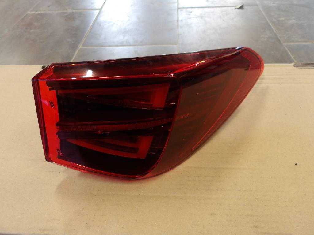Pravé zadné svetlo Seat Cupra IV 4 5FA KL LED LIFT