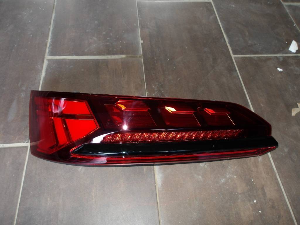 Zadné ľavé svetlo Audi Q7 FACELIFT 4M 4M0 LED