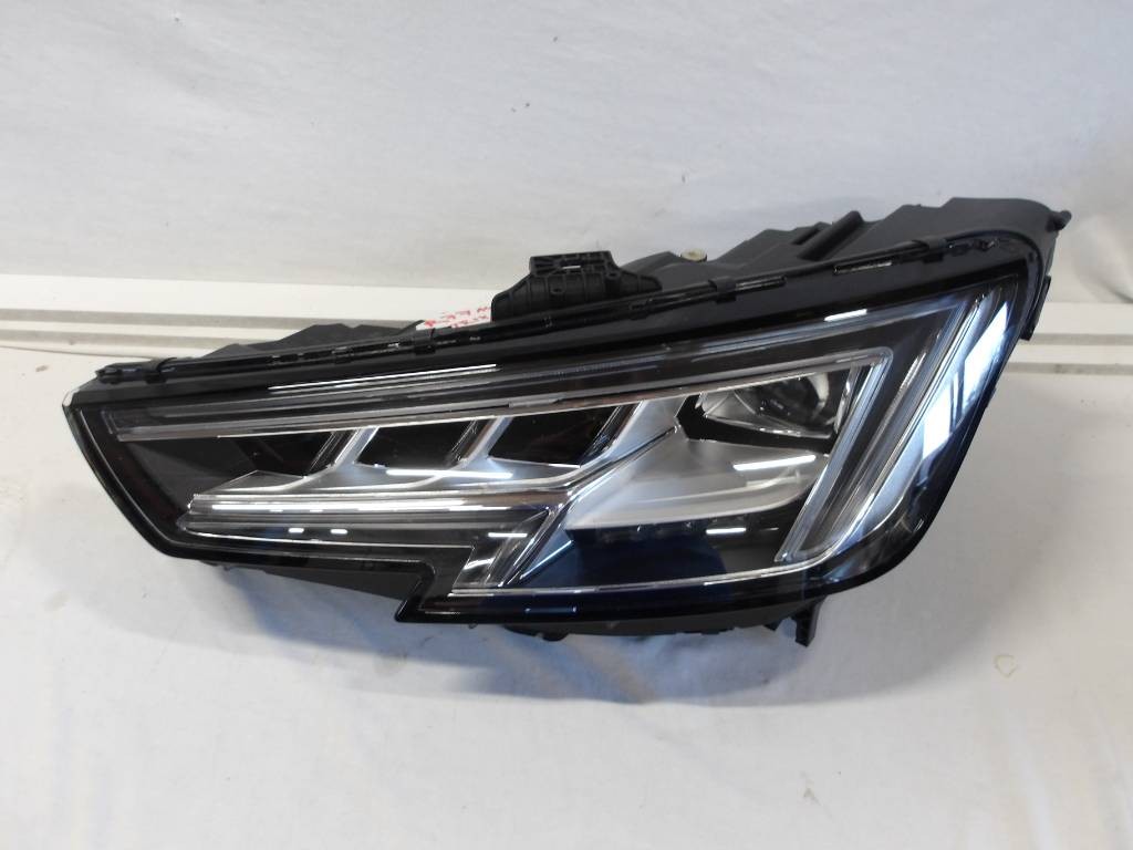 Ľavé svetlo Audi A4 B9 8W FULL LED MATRIX