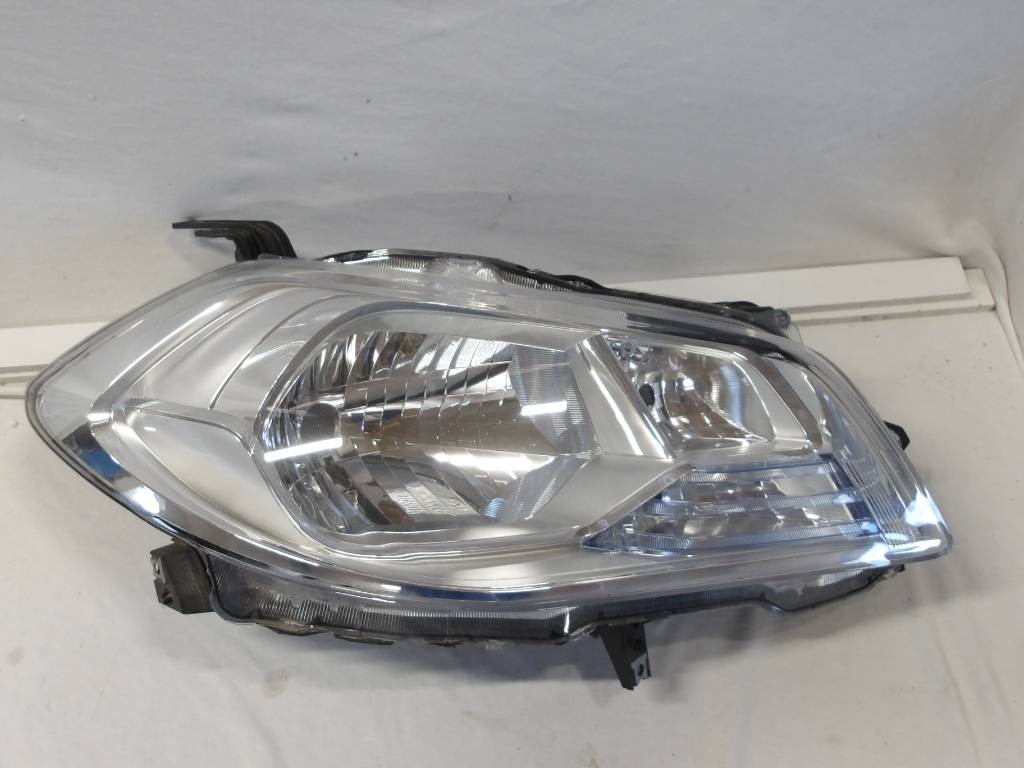 Predné pravé svetlo Suzuki SX4 S-CROSS 13 -