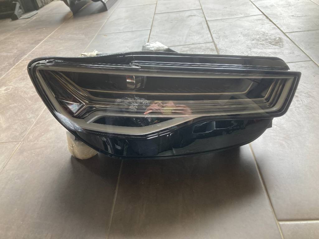 Pravé predné svetlo Audi A6 C7 FULL LED MATRIX FL
